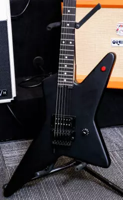 EVH - Limited Edition Star, Ebony Fingerboard - Stealth Black 2